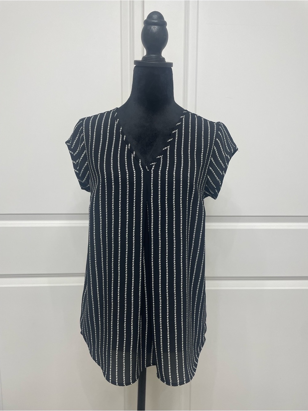 Halogen Black and White Vertical Stripe V-Neck Short Sleeve Top
